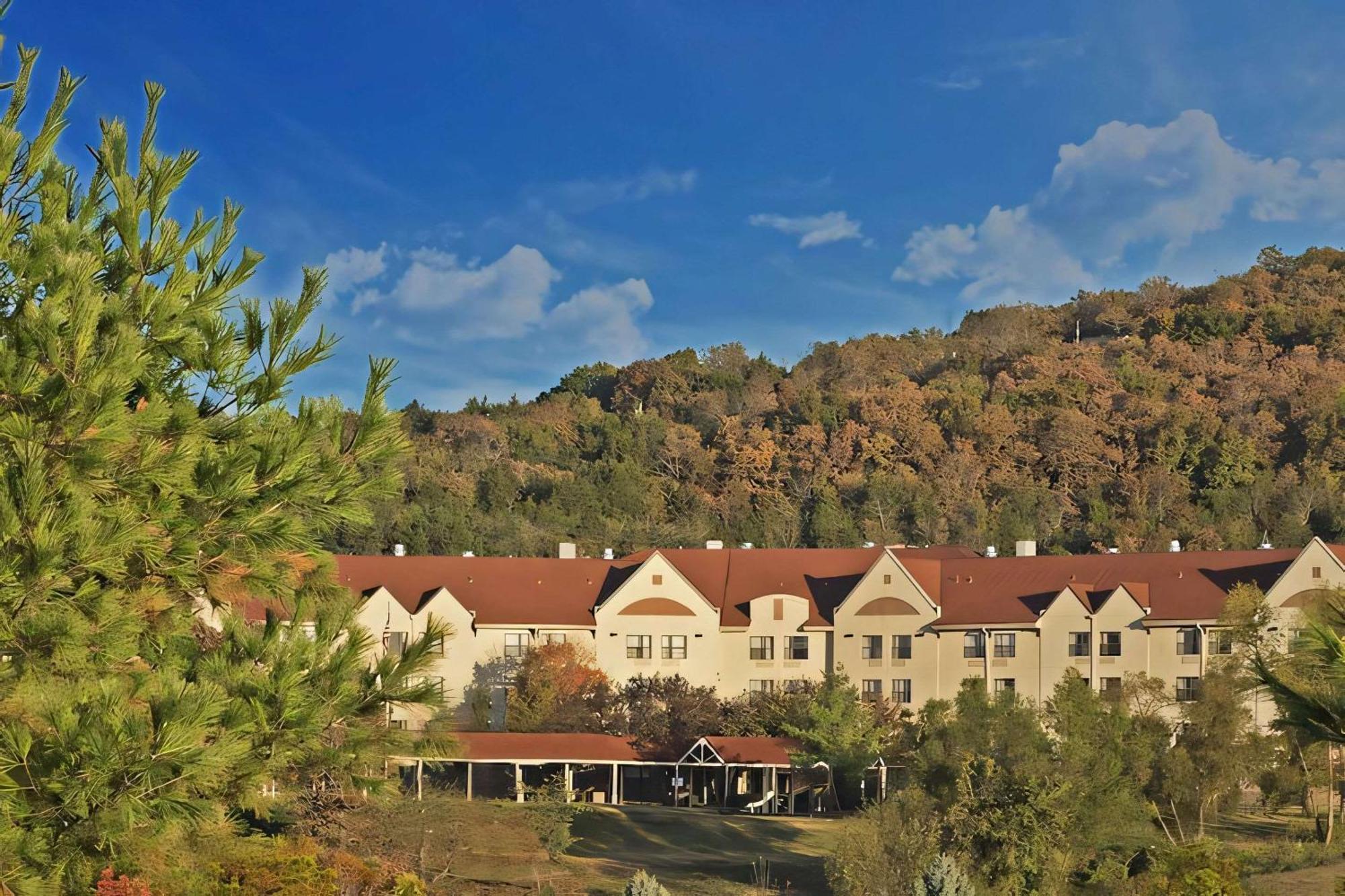 Branson Hillside Hotel Exterior photo